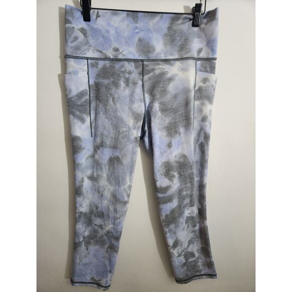 Athleta Salutation Stash Pocket II Textured Capri Size LT Blue/Gray Stripe Yoga - Picture 1 of 6